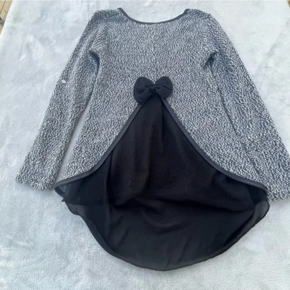 Des Si Belles Heather Black Knit Top Back Bow - Picture 4 of 10
